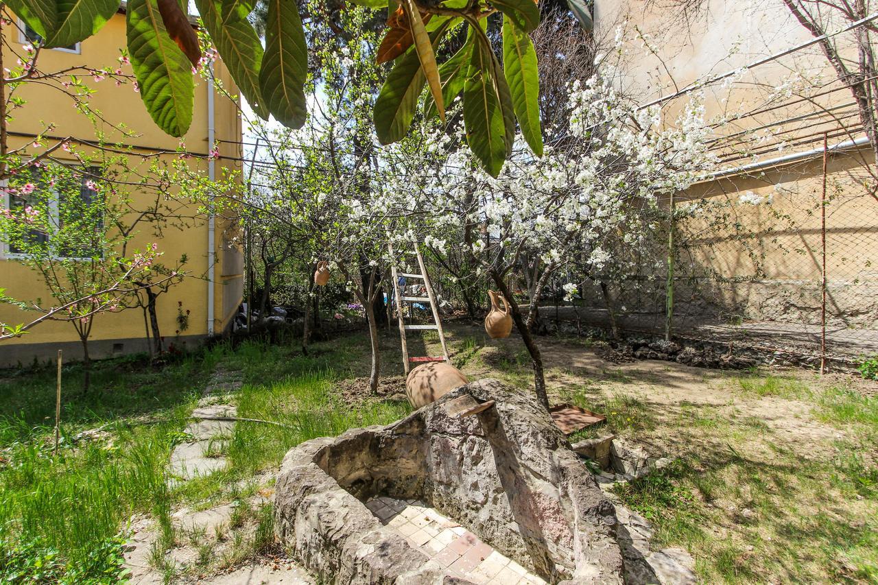 Apartment Gardens 44 تبليسي المظهر الخارجي الصورة